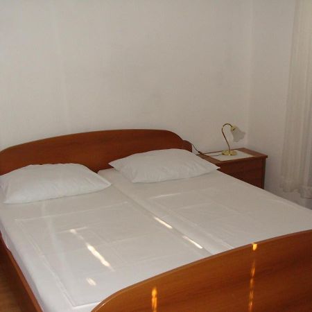 Apartmani Svetina Vodice Bagian luar foto