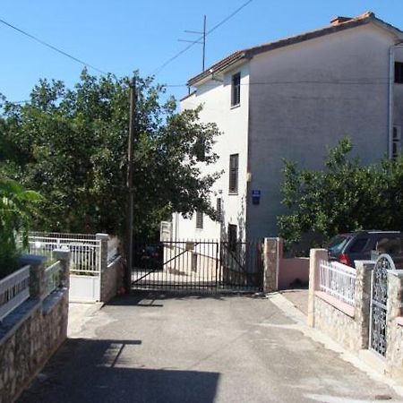 Apartmani Svetina Vodice Bagian luar foto